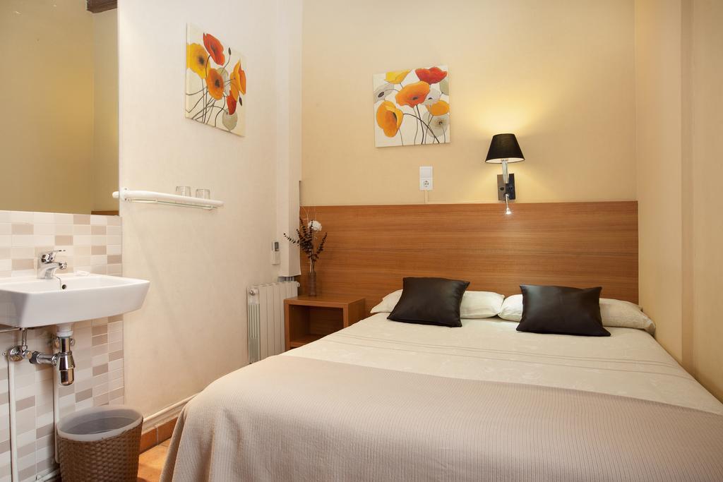 Pension Mariluz บาร์เซโลนา ห้อง รูปภาพ