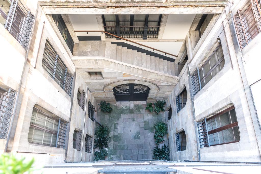 Pension Mariluz บาร์เซโลนา ภายนอก รูปภาพ